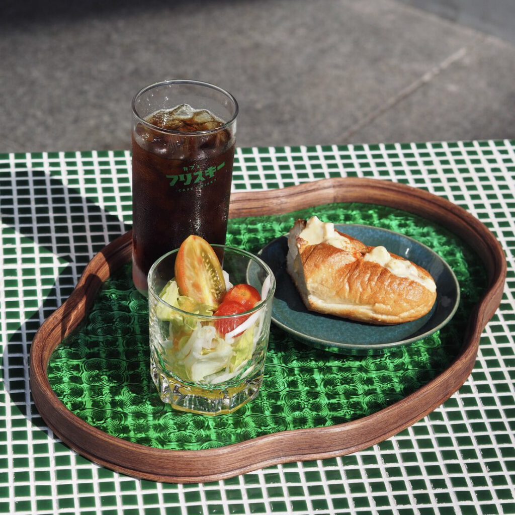 フリスキーカフェコーヒーと軽食の画像